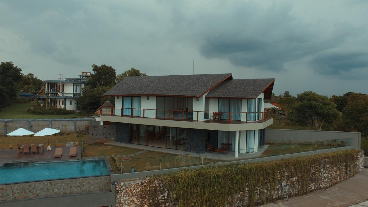 Uluwatu Villa Exterior photo